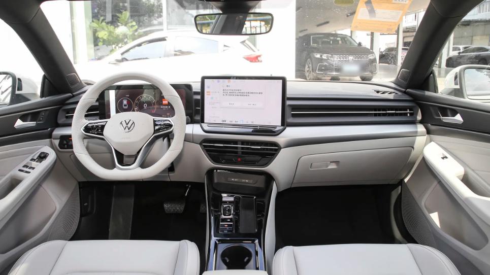 选择1.5T版本就挺合适，凌渡L时尚动感，能否收获年轻人的芳心