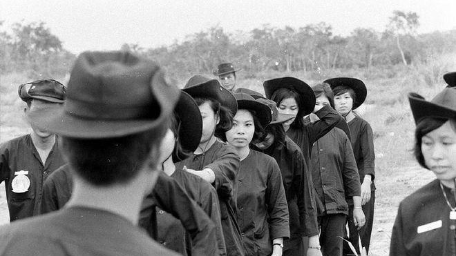 越战老照片 参加军事训练的南越老百姓