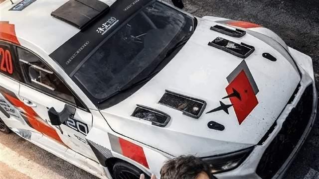 大年初一的鞭炮声还未散尽，电影市场的战火已经烧到了最旺。