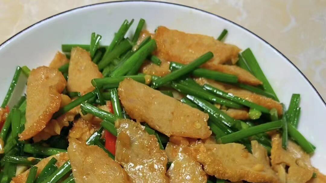 韭菜炒肉卷：一口下去，香到隔壁邻居来敲门！
