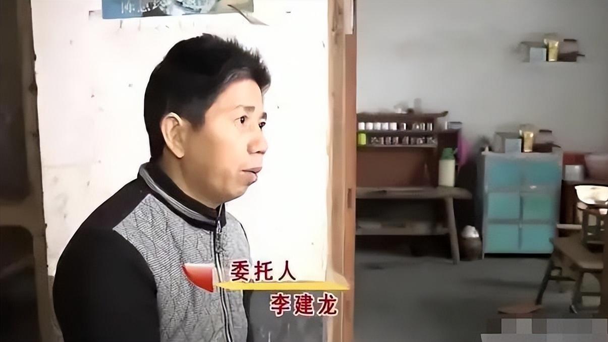 11年湖南光棍捡了个老婆，生了两娃后竟突然失踪，调查发现不简单
