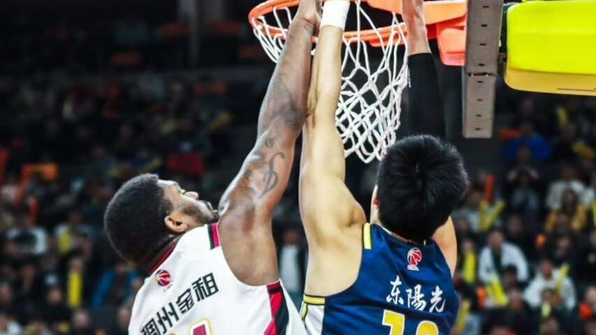 杜锋三把利刃出鞘，广东夺冠有戏