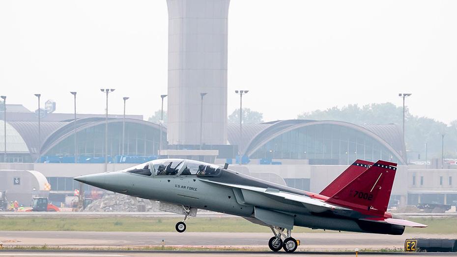 从T-38到T-7A“红鹰”：解码美国新一代高级教练机的研发之路