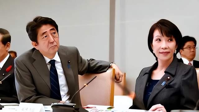 日本万人集会抗议，要求“高市下台”，高市装聋作哑不考虑后果？