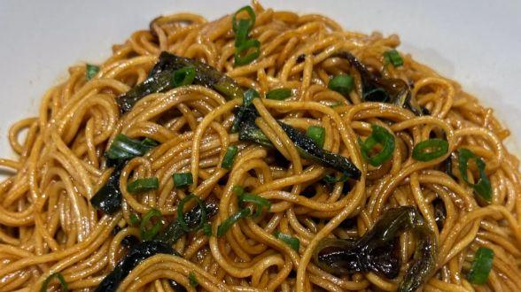 一把葱，一碗面，熬出重庆人最惦念的家常香