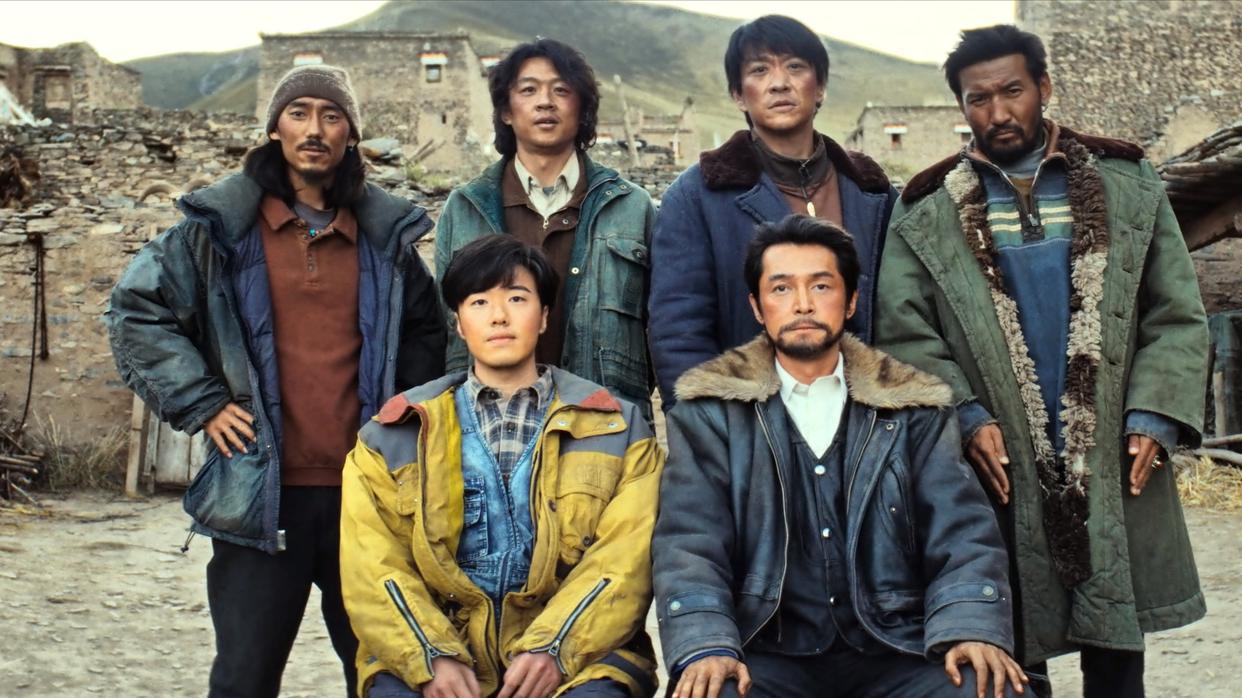 《生命树》：白菊举枪杀羊，多杰卖皮子！原来，这才是白椿输给邵云飞的真相，青梅竹马不敌天降恋人