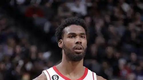 6中1仅得3分，迷失自我！火箭算是看清他了