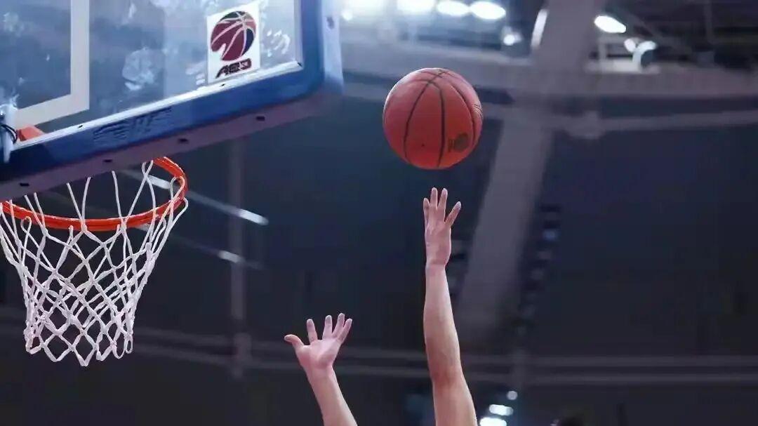 错怪杜锋了！广东队战胜四川队！赛后收利好消息，上海队夺冠悬了