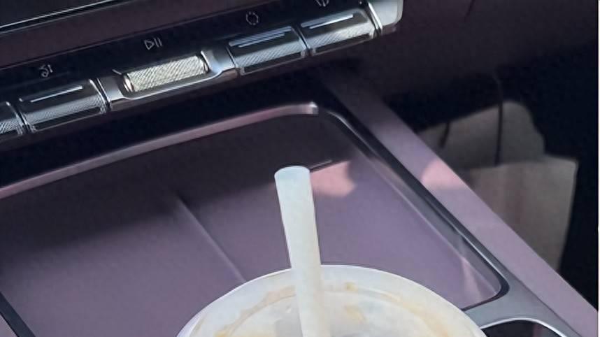 极氪主打一个听劝