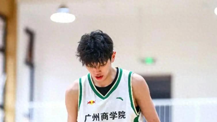 广西本土再次涌现高中锋，广州商学院主力中锋周乾值得关注