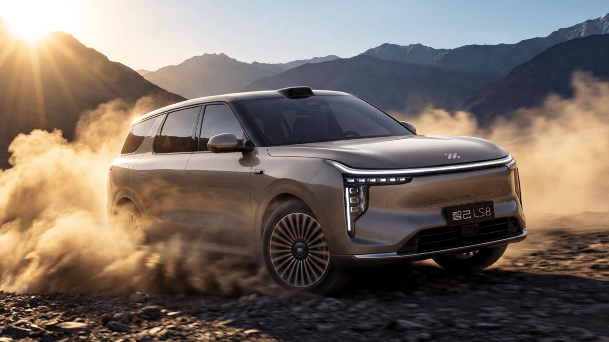 智己LS8，预售价25.98万元起，月销目标“稳定过万”？