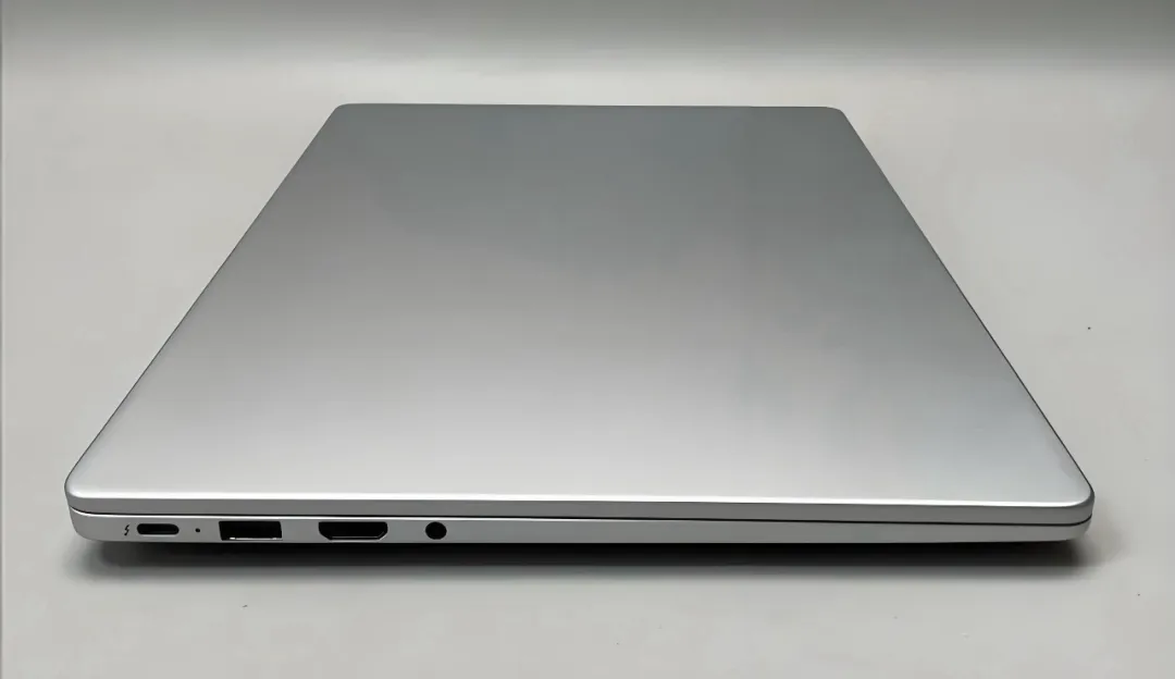 竞选主管的重要关头，同事打了申请，要借用我的笔记本，结果笔记本还回来的时候，里面的重要文件丢失了