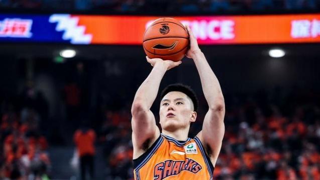 李弘权21分 上海男篮111-71四川男篮 杨文学24分