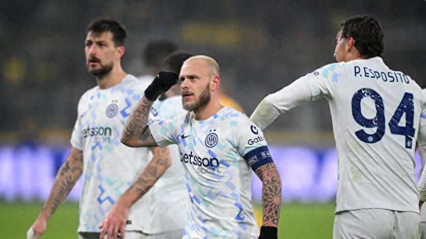 欧冠16强抽签揭晓：本菲卡对皇马，巴黎大战摩纳哥，晋级悬念拉满