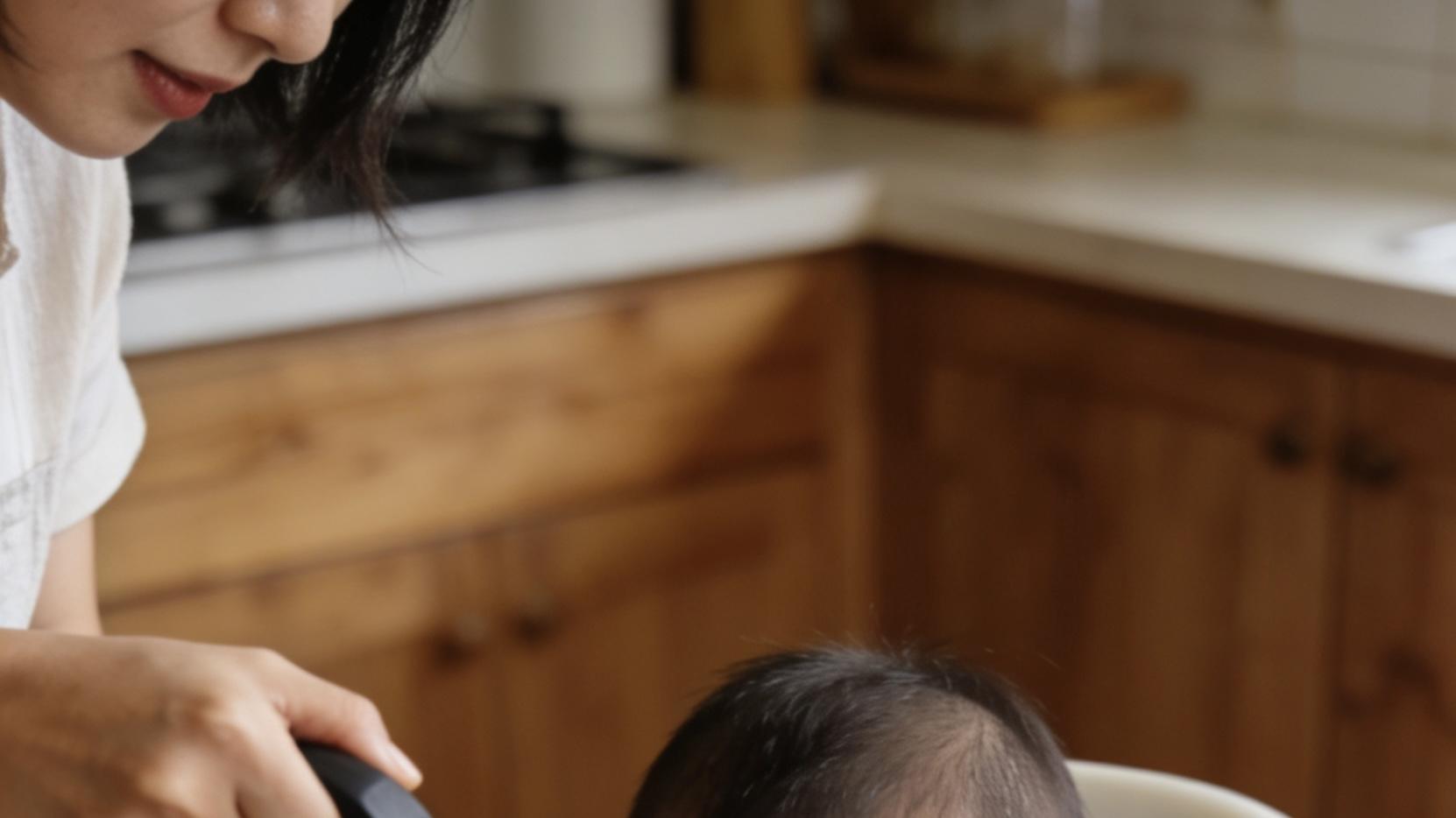 别再坑娃了！辅食添加5大致命误区，很多家长都在犯