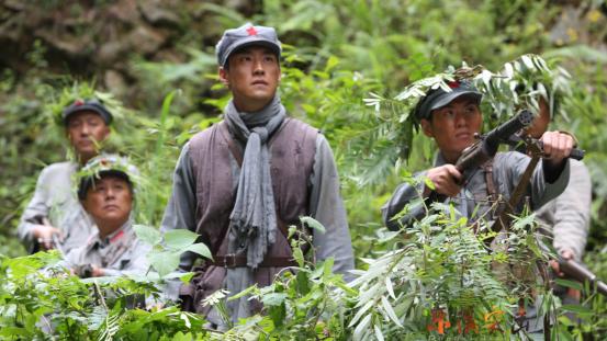 赤胆忠心护家国品质中国节目《东溪突击》