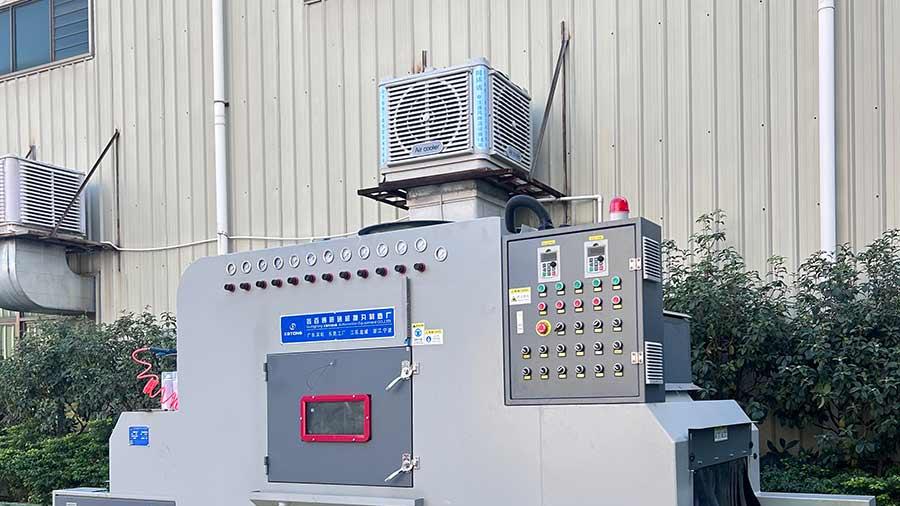 铝材喷砂机工作原理是什么? | 广东鑫百通喷砂机厂家