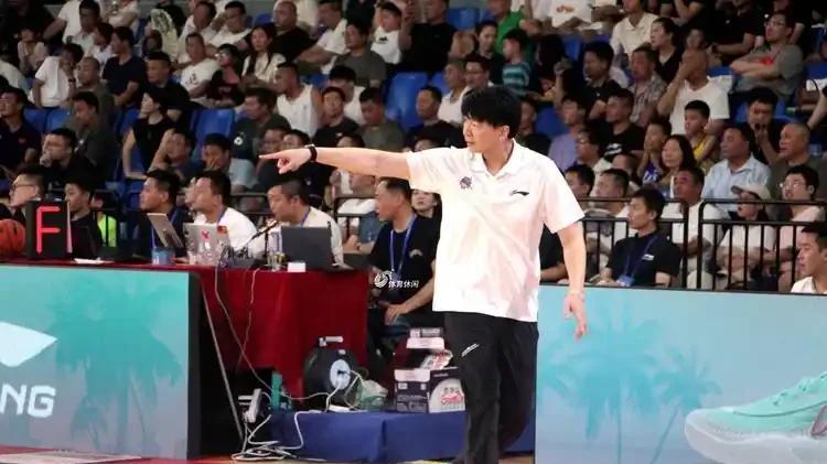 单节被弗格轰20分，山东29分惨败却硬刚不服