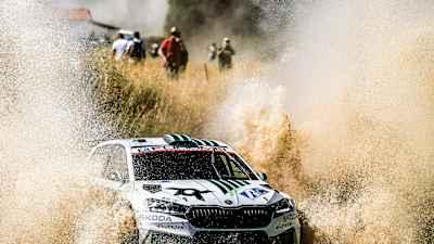 米克尔森在雅典卫城WRC2比赛中抵挡住维尔维斯