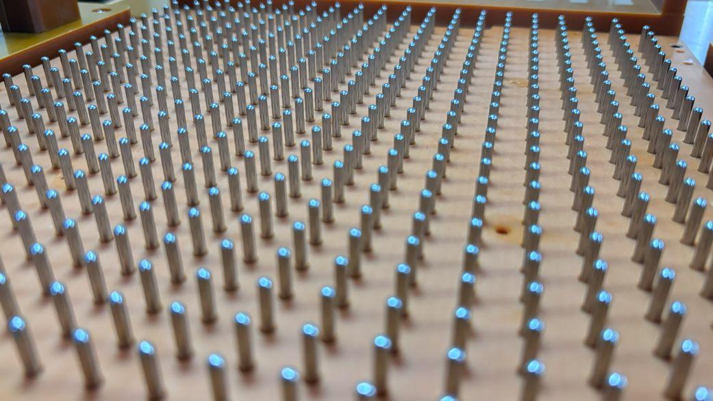 车用传感器精密零件排列一致性差，如何通过整列机技术保障产品长期可靠性？