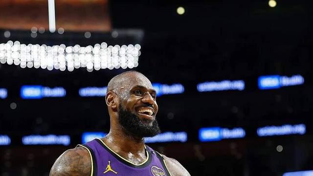 历史第一人！女篮巨星：詹姆斯是国王，是我们这代人的乔丹