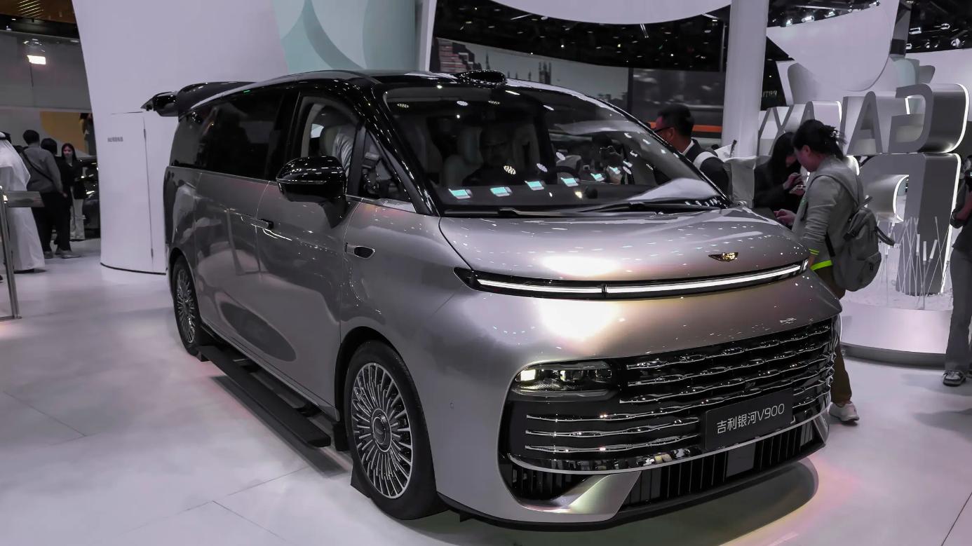起步26.98万有野心，银河V900块头足够大，MPV市场搅局者？