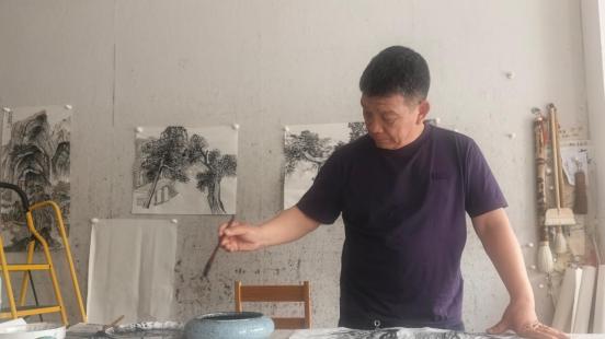 薛铁锋：从木匠漆匠到山水画家，半生坚守终成丹青