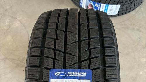 冬季行车安全必备，伴通轮胎雪地胎为何能提升冰雪路面抓地力