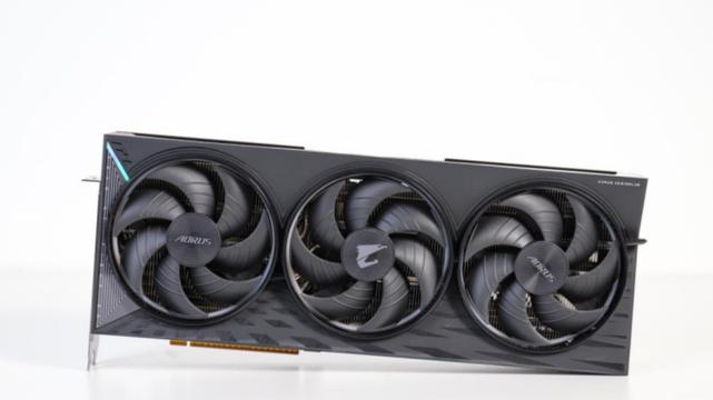 RX 9070 XT激战5070 Ti，胜出的不止是游戏！生产力与AI更出色！