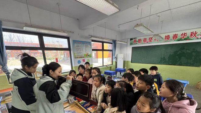 河津：扣好人生第一粒“无毒”扣子