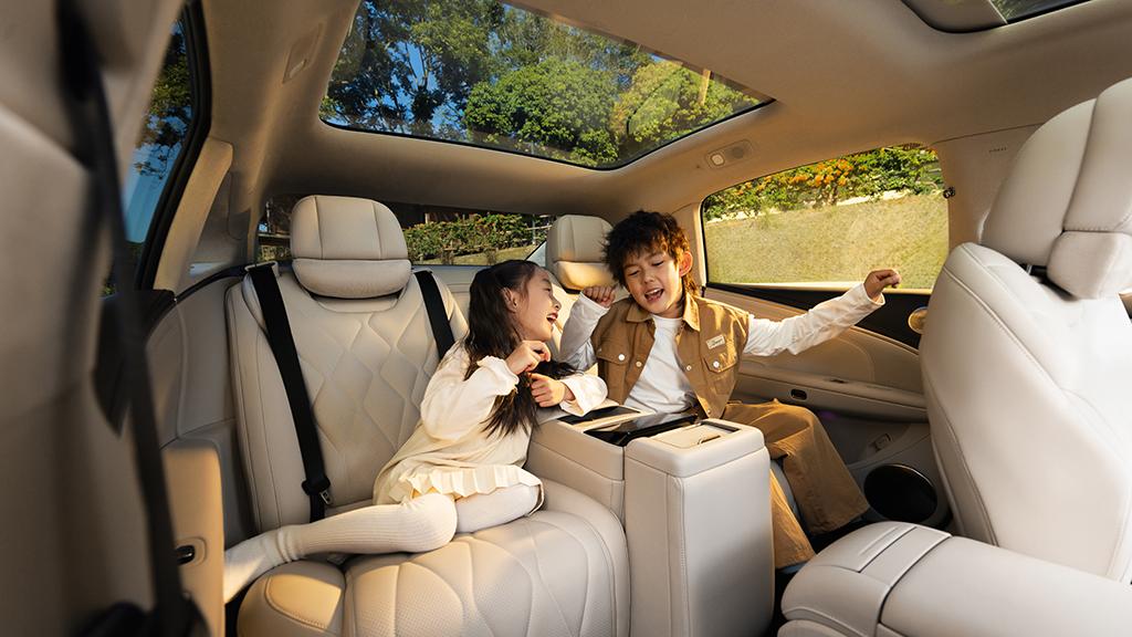 新豪华2.0：从符号到人本，昊铂A800重新定义旗舰轿车