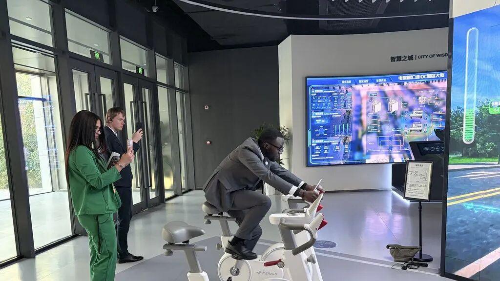 外媒记者行走雄安侧记丨在雄安看见未来中国