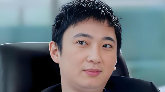 王思聪携秦岚跨界医美！100万注册公司引热议，网友：收割明星网红稳赚小目标？