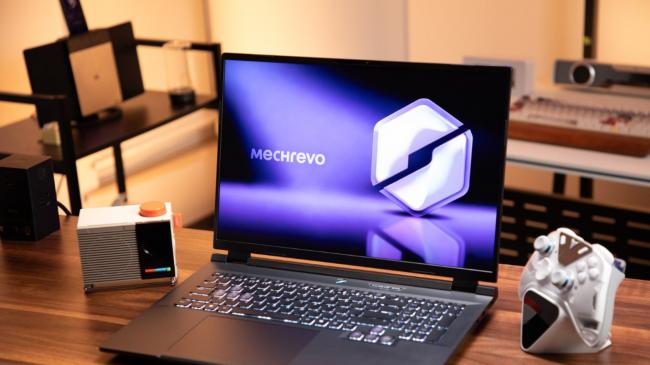 18英寸巨幕，耀世18 Pro终结大屏的取舍困境