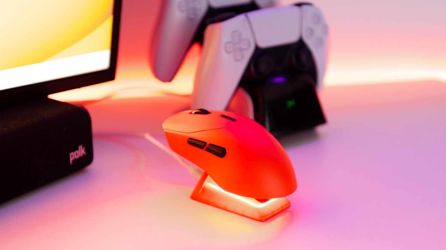 百元桌搭宝藏套装：雷柏VT9焰影橙+ P5 PLUS触点充电底座体验