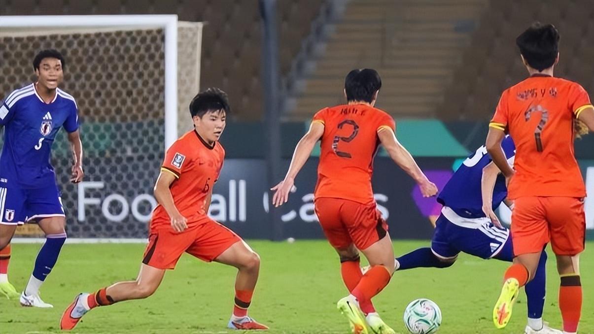 成功留洋！22岁国足中场已抵达英国，将加盟英超队