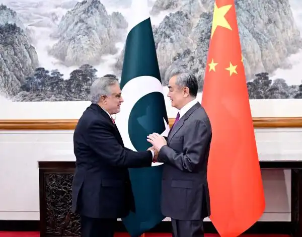 突发！六国怒斥美国突袭委内瑞拉：单边行动开创"危险先例"！全球抗议浪潮席卷