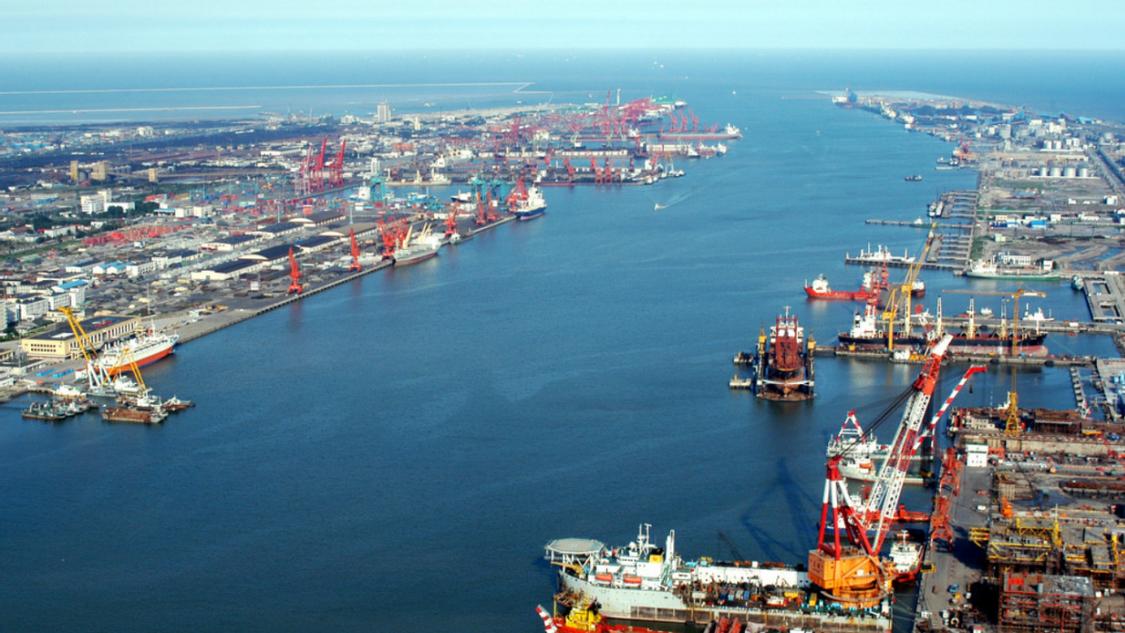 外媒：巴拿马接管长和港口的事情突变了