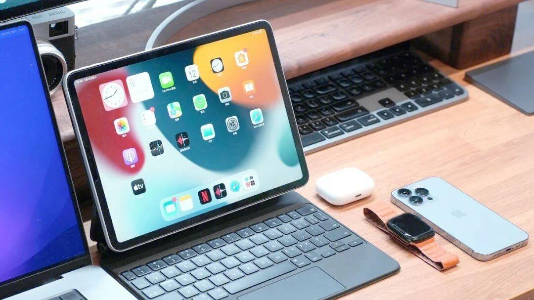 iPhone 16e成功运行 macOS变身电脑，太炸裂了！