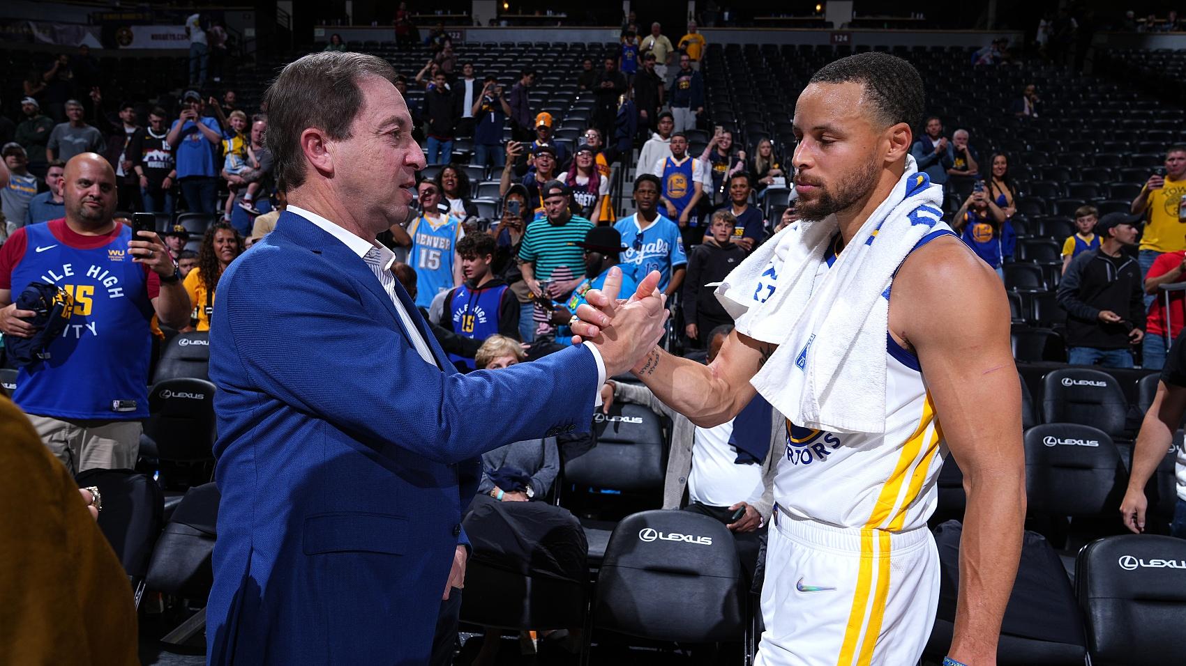 来了！两年1.367亿顶薪续约合同，薪资专家建议库里先不签