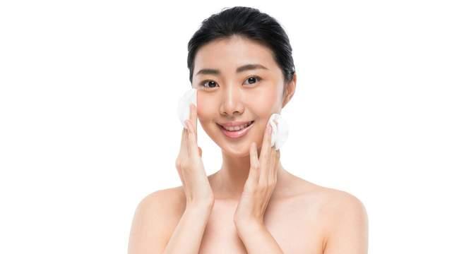 干敏皮洗脸泛红紧绷？2026 年实测 10 款好用洗面奶品牌推荐，温和清洁不刺激