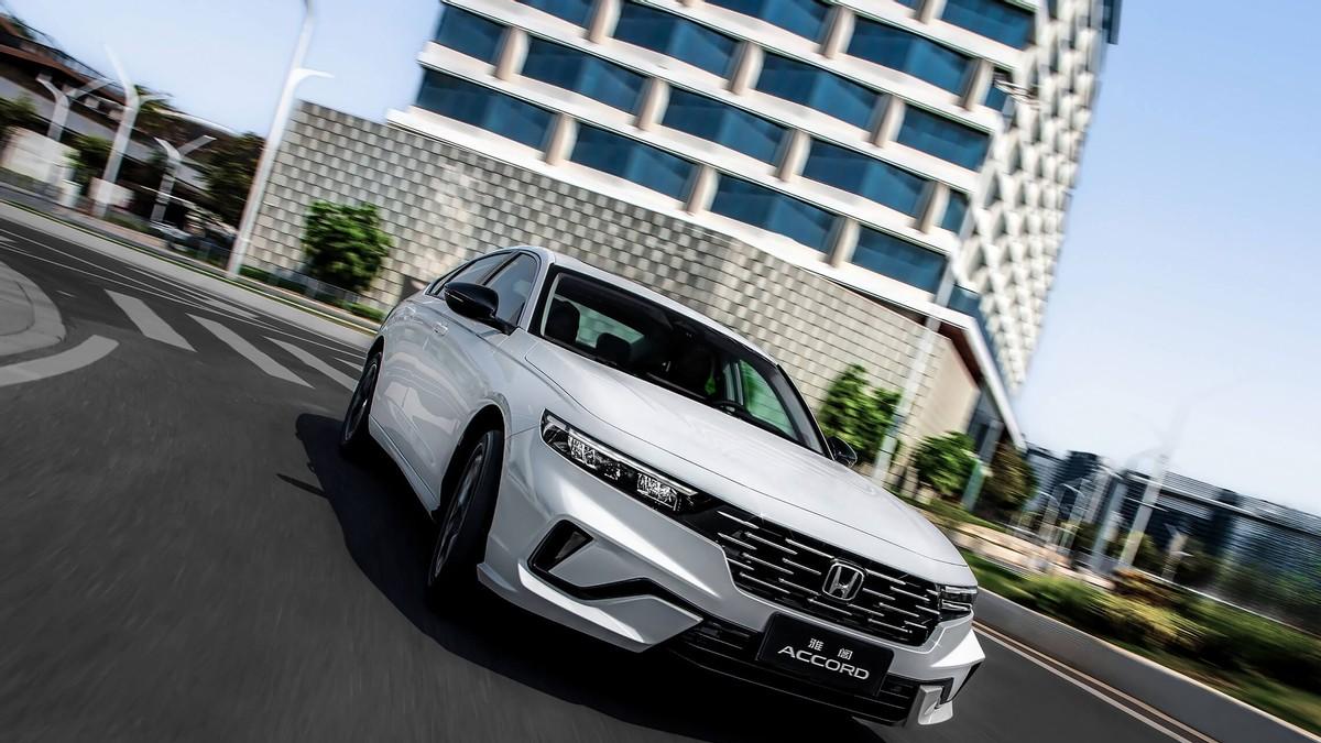 连续两个月破2万辆，雅阁的高销量，来自一种全能操控实力