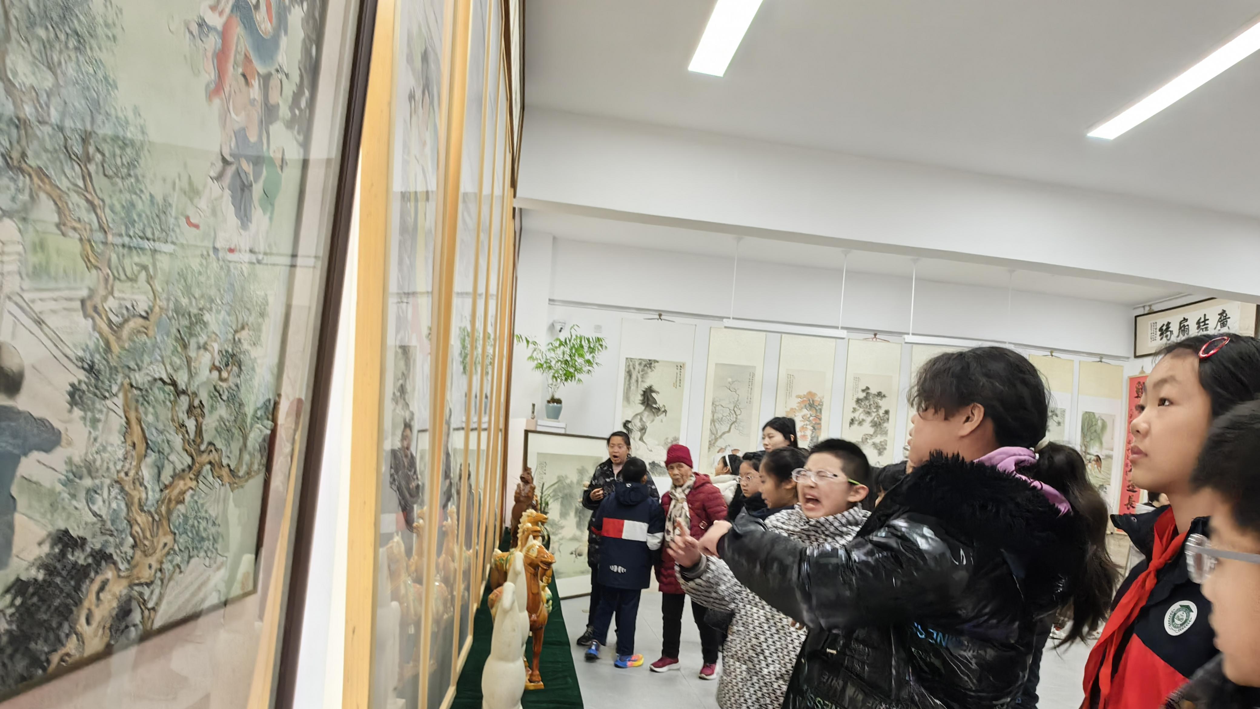丹青贺岁骏马呈祥冯水清中国画作品展在潍坊开幕