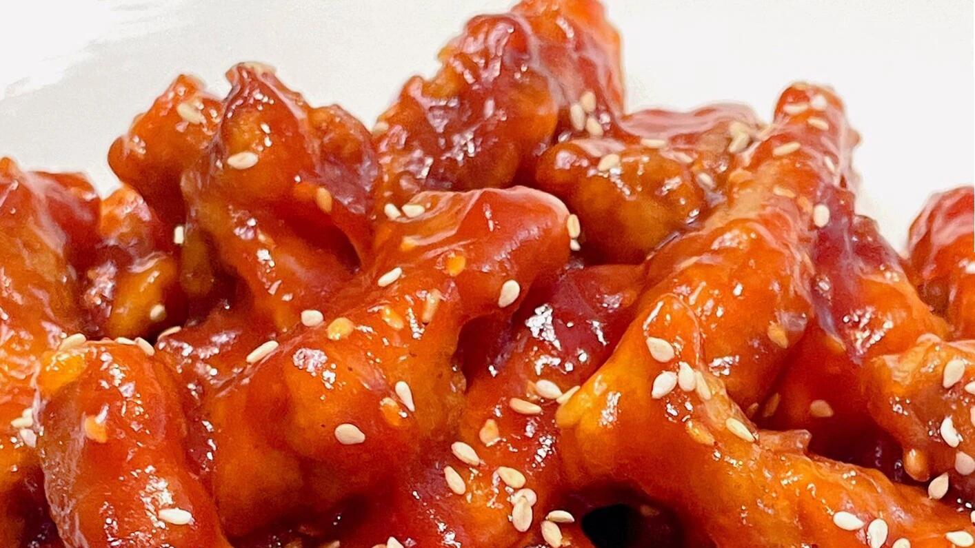 糖醋里脊：餐桌上的“甜蜜炮弹”！