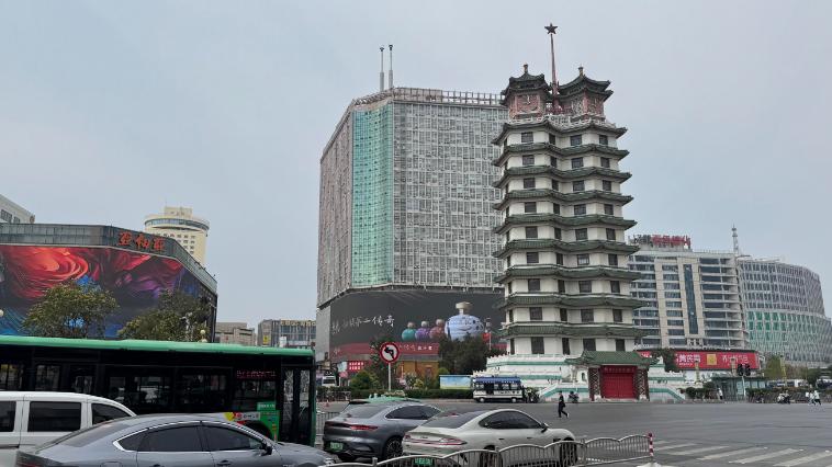 河南把省会从开封迁到郑州是不是很短视的行为？