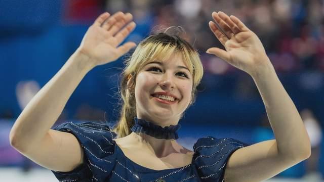 人气爆棚反成负担！花滑女王刘美贤遭教练保护，米兰冬奥后前路引热议