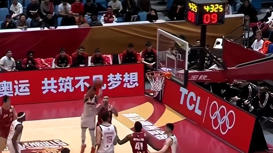 CBA焦点战今夜打响！15日19点30分，CCTV5直播，广东冲击4连胜