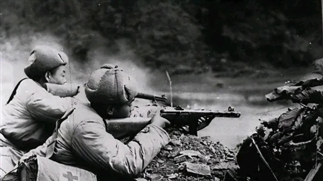 延安缺衣少食，马家军频繁袭击，王震如何妙计破局，简直一箭双雕