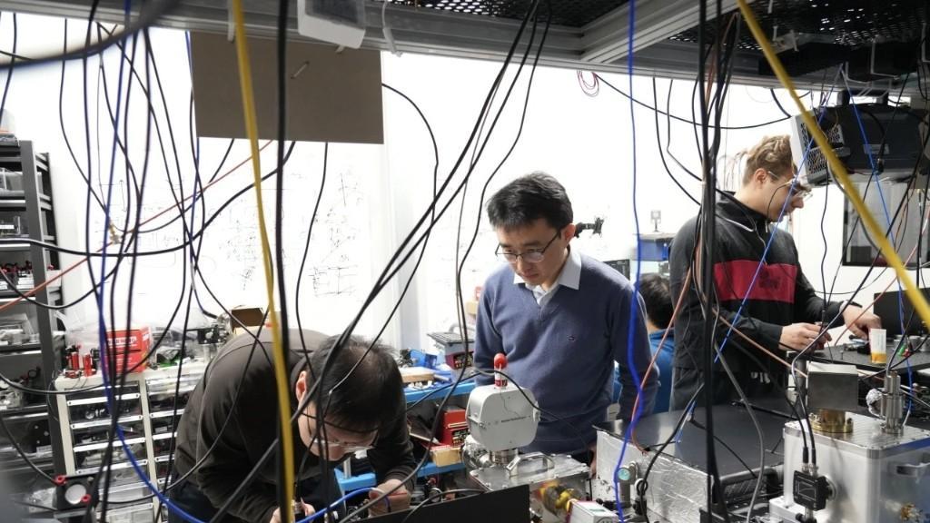 美国慢了！清华师生攻克核光钟核心瓶颈，中国人才再次打破垄断！