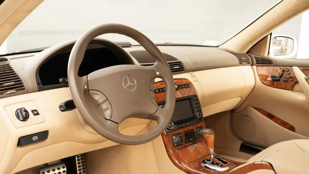 车市行情彻底反转！21年车龄奔驰CL65 AMG，拍出超30万美元天价